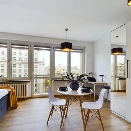 Bright In Downtown By Renters * Warszawa