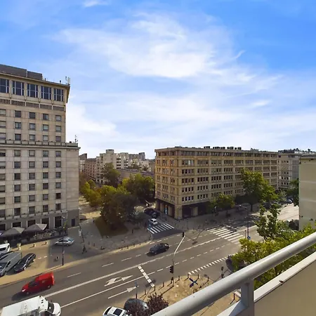 Bright In Downtown By Renters Apartament